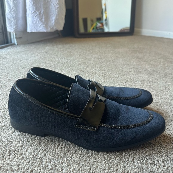 Steve Madden Black Loafers with Patent Strap - Picture 2 of 9